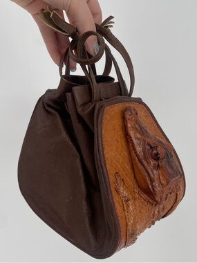 40s/50s Brown Genuine Alligator Leather 3D Mounted Gator Front Guerput Handbag